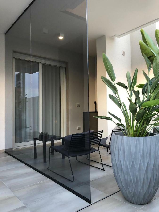 Golden Suites 50 모노폴리 외부 사진
